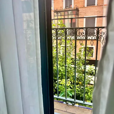 La Casa Azul En El Corazon De Triana